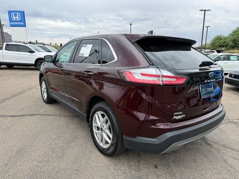 Used 2024 Ford Edge SEL AWD/4WD image 9