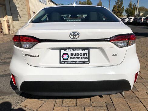 Used 2024 Toyota Corolla LE image 3