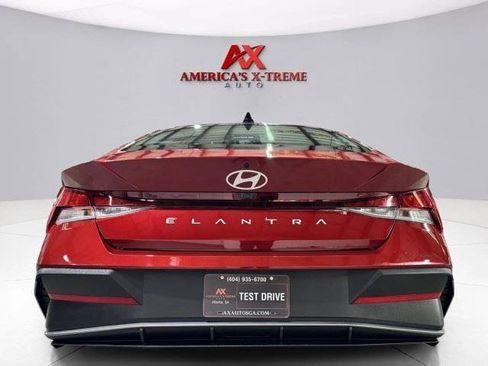 Used 2024 Hyundai Elantra SEL FWD image 7
