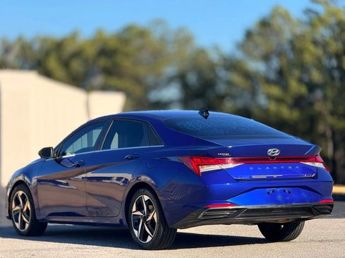 Used 2021 Hyundai Elantra SEL w/ Convenience + Premium Package image 8