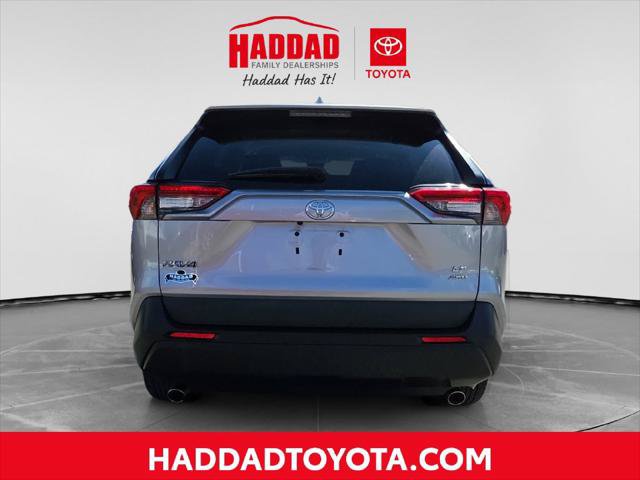 Certified 2021 Toyota RAV4 LE w/ Carpet Mat Package (TMS) AWD/4WD image 4