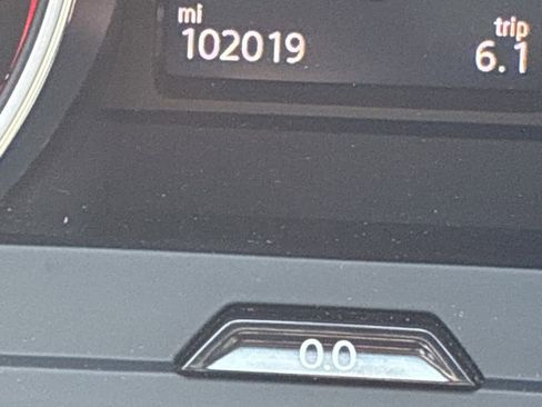 Used 2021 Volkswagen Tiguan SE R-Line image 9