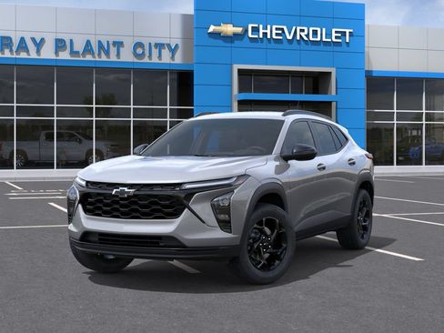 New 2026 Chevrolet Trax LT w/ Driver Confidence Package FWD image 6