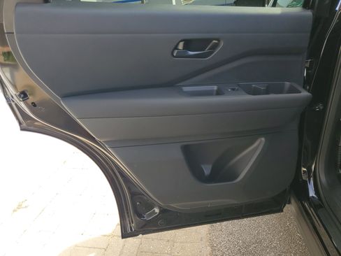 New 2026 Nissan Pathfinder SV image 22