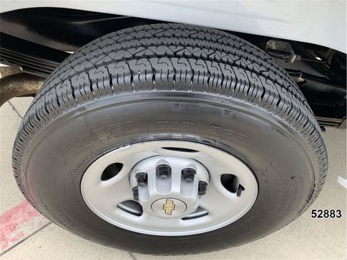 Used 2025 Chevrolet Express 3500 LS RWD image 19