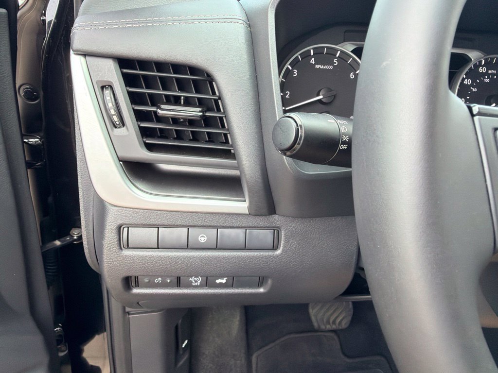 Used 2026 Nissan Rogue SV FWD image 26