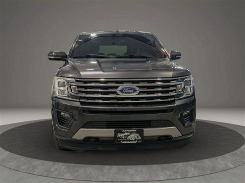 Used 2018 Ford Expedition XLT w/ Equipment Group 202A image 8