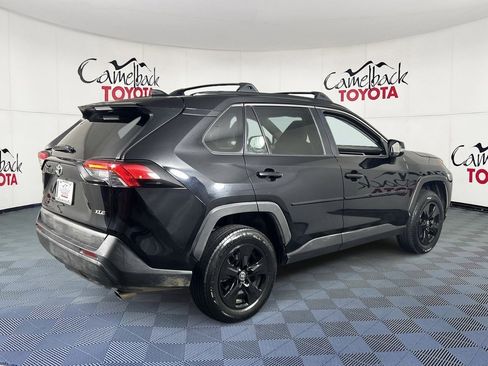 Used 2022 Toyota RAV4 XLE image 7