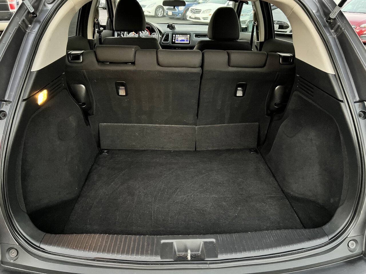 Used 2017 Honda HR-V EX image 11