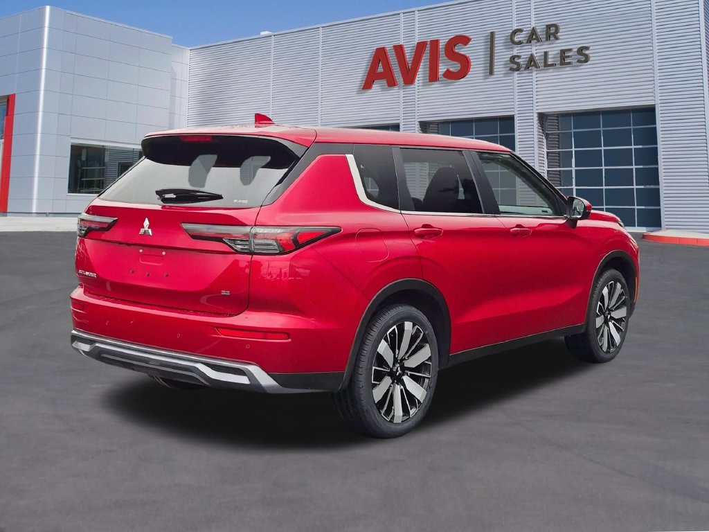 Used 2025 Mitsubishi Outlander SE AWD/4WD image 6