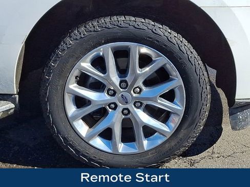 Used 2021 Ford Expedition XLT image 12