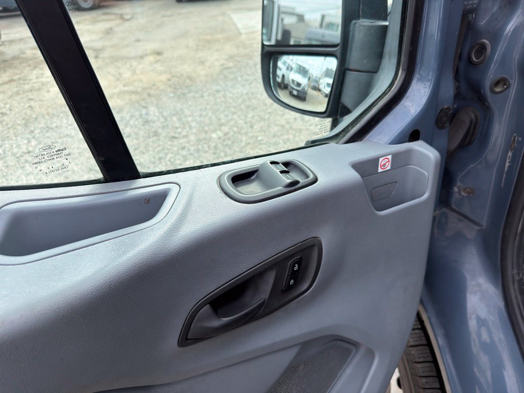 Used 2020 Ford Transit 250 148 High Roof Extended RWD image 23