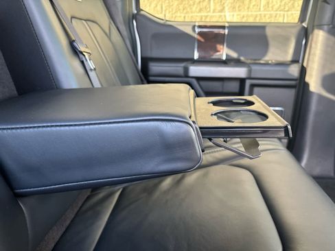 Used 2016 Ford F150 Platinum w/ Equipment Group 701A Luxury image 39