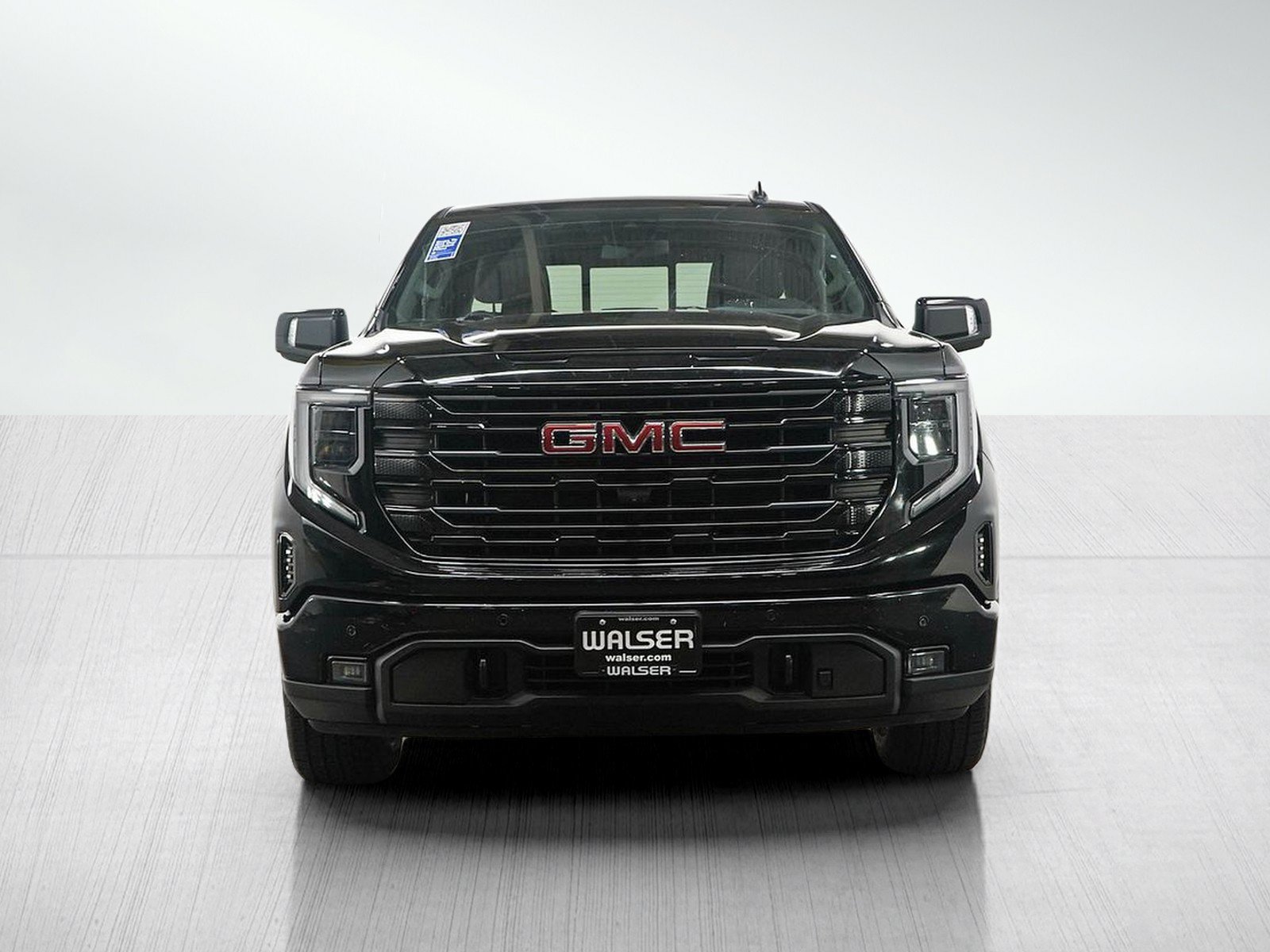 Used 2024 GMC Sierra 1500 Elevation w/ Elevation Premium Package AWD/4WD image 8