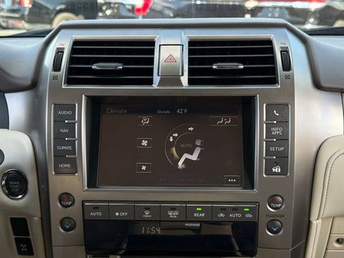 Used 2019 Lexus GX 460 Premium w/ Premium Package image 32