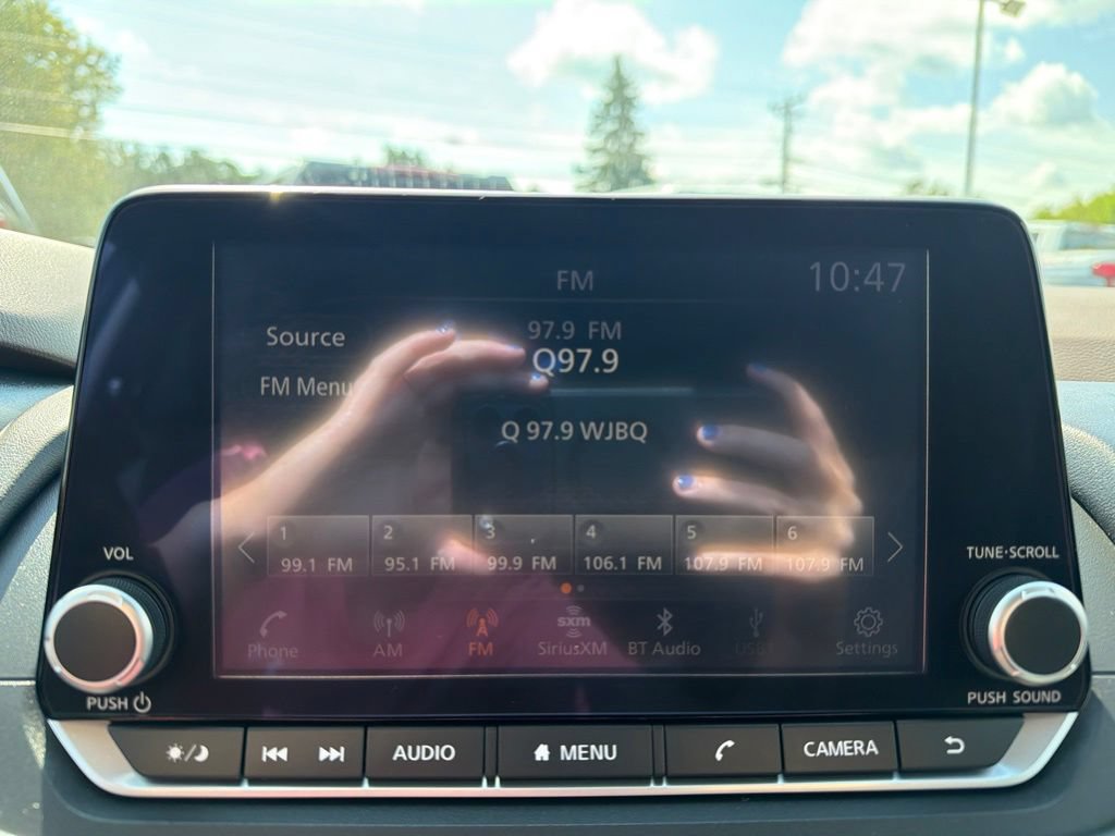 Used 2023 Nissan Rogue SV AWD/4WD image 15