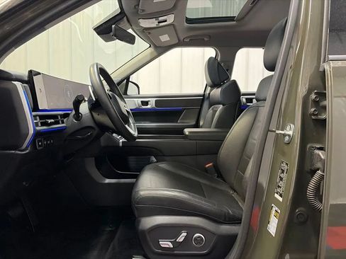Used 2024 Hyundai Santa Fe Limited AWD/4WD image 11
