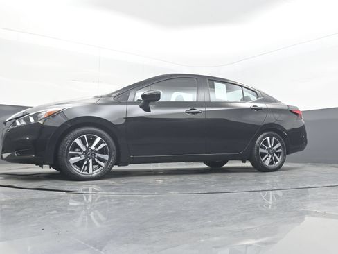 Used 2021 Nissan Versa SV FWD image 25
