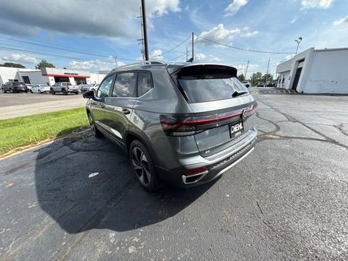 New 2026 Volkswagen Taos SE AWD/4WD image 7