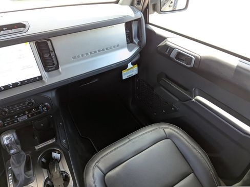 New 2026 Ford Bronco Outer Banks AWD/4WD image 17