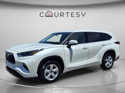 Used 2021 Toyota Highlander LE