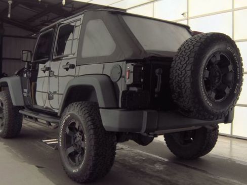 Used 2014 Jeep Wrangler Unlimited Rubicon w/ Connectivity Group image 3