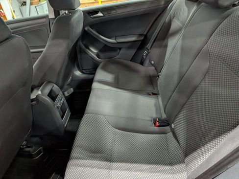 Used 2013 Volkswagen Jetta S image 14