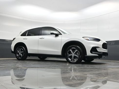 Certified 2023 Honda HR-V EX-L image 26