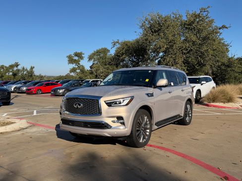 Used 2019 INFINITI QX80 Luxe w/ 22" Wheel Package image 2