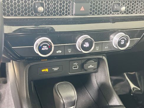 Used 2023 Honda Civic Sport image 15