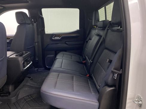 Used 2023 Chevrolet Silverado 1500 High Country w/ Technology Package image 16