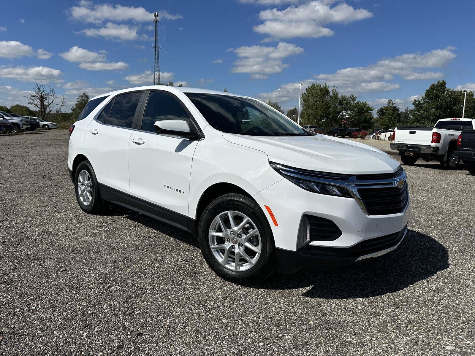 Used 2024 Chevrolet Equinox LT FWD image 18