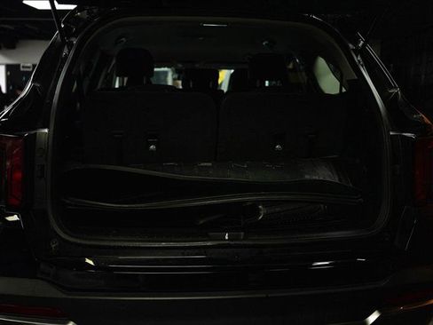 Used 2025 Kia Sorento S FWD image 7