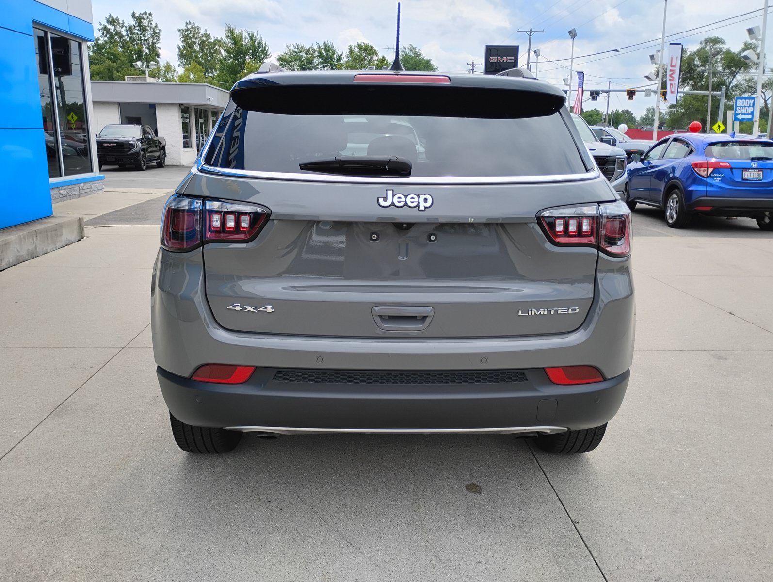 Used 2023 Jeep Compass Limited AWD/4WD image 15