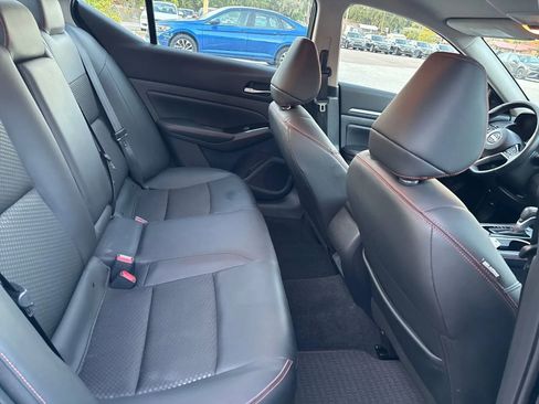 Used 2025 Nissan Altima 2.5 SR AWD/4WD image 12