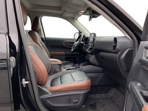 Used 2023 Ford Bronco Sport Outer Banks w/ Tech Package image 11