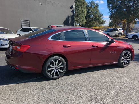 Used 2016 Chevrolet Malibu LT image 3