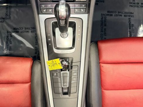 Used 2019 Porsche 718 Boxster S image 28