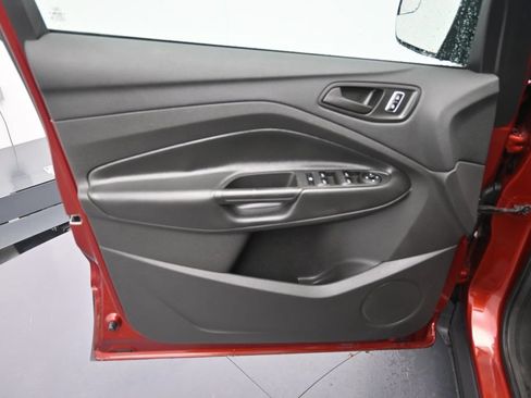 Used 2016 Ford Escape S FWD image 9