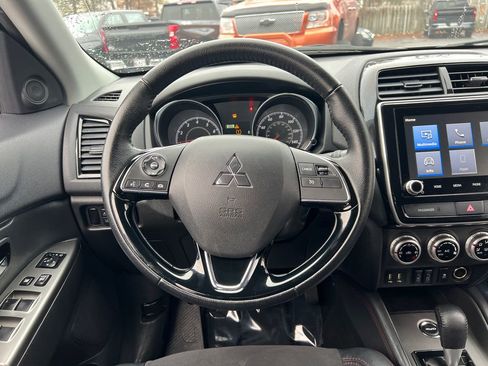 Used 2024 Mitsubishi Outlander Sport AWD image 23