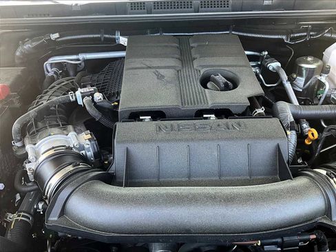 Used 2025 Nissan Frontier SV image 34
