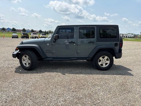 Used 2014 Jeep Wrangler Unlimited Sport w/ Quick Order Package 24S AWD/4WD image 7