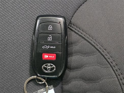 Used 2024 Toyota Tundra SR image 33