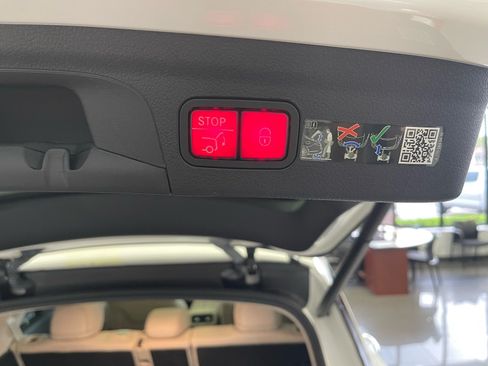 Used 2022 Mercedes-Benz GLE 350 w/ Premium Package image 36
