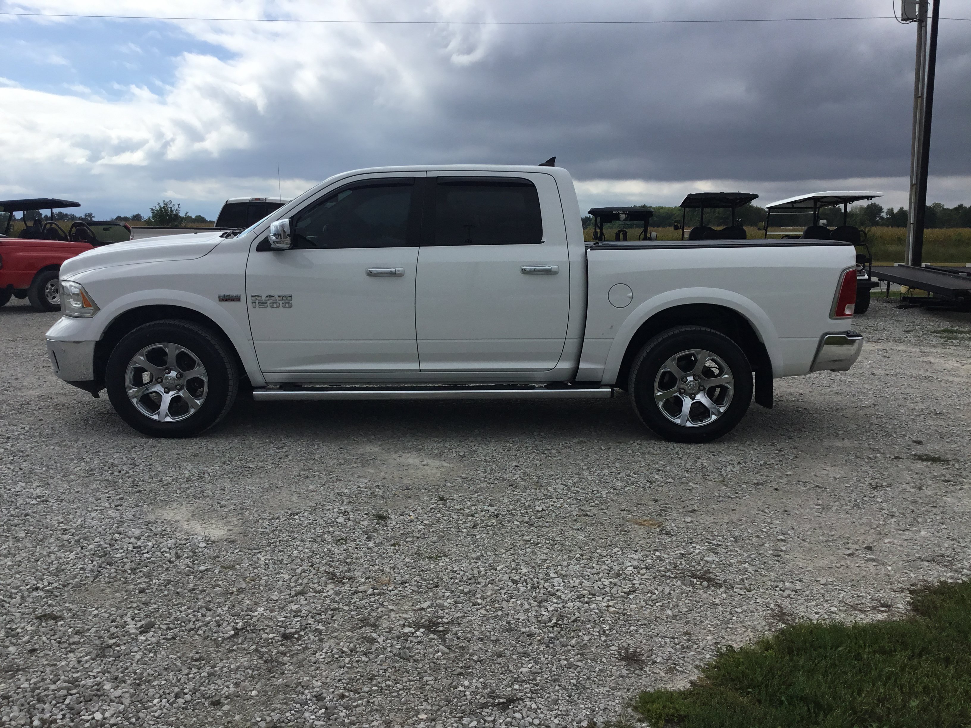 Used 2017 RAM 1500 Laramie w/ Convenience Group AWD/4WD image 6
