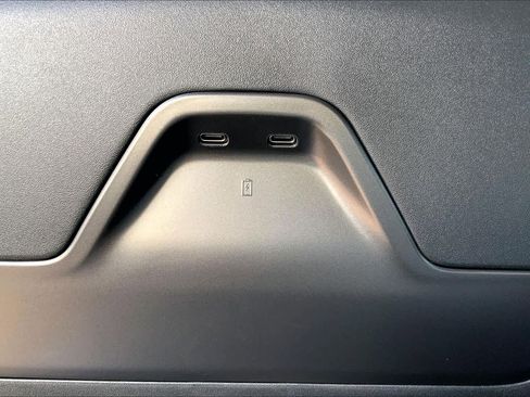 New 2026 Lincoln Nautilus Premier w/ Jet Appearance Package AWD/4WD image 18