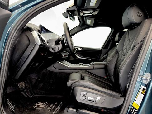 Used 2024 BMW X5 xDrive40i w/ Premium Package AWD/4WD image 9