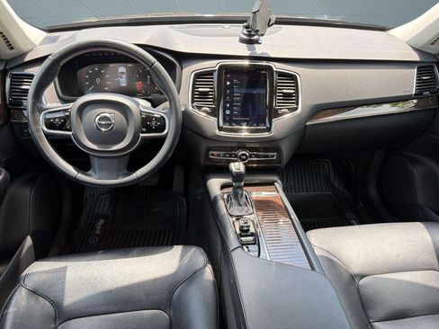 Used 2017 Volvo XC90 T5 Momentum w/ Vision Package FWD image 16