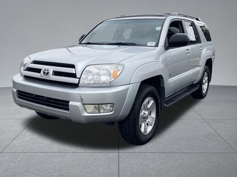 Used 2004 Toyota 4Runner SR5 image 2