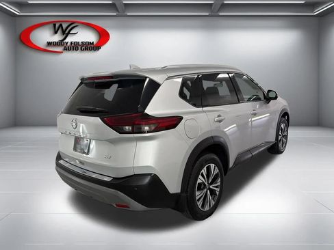 Used 2021 Nissan Rogue SV w/ Premium Package FWD image 6